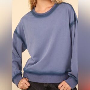 #204 SWEATSHIRT KNIT TOP